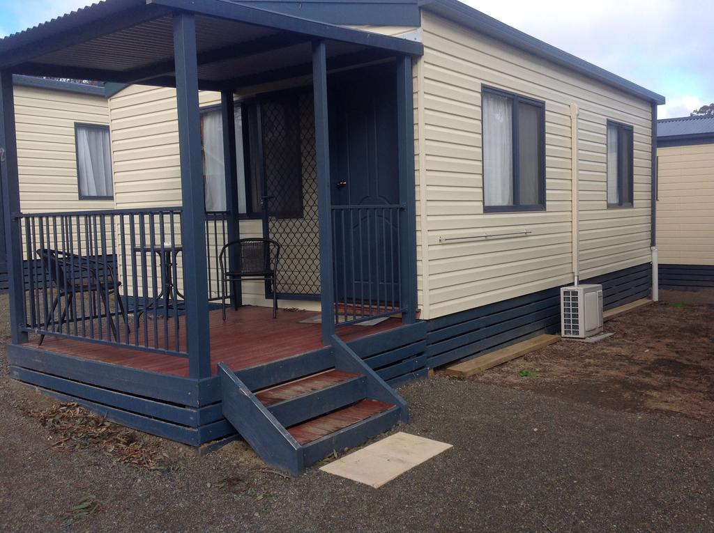 Goulburn South Caravan Park Стая снимка